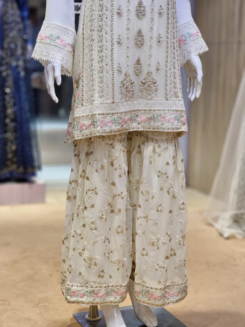 Agha Noor 3pc Chiffon Embroidered Suit ’23 | S207 - Patel Brothers NX 5