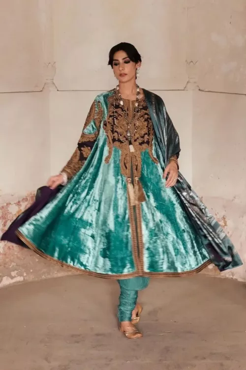 Sana Safinaz Winter Luxury Collection ’22 -V221-005-CL - Patel Brothers NX 3