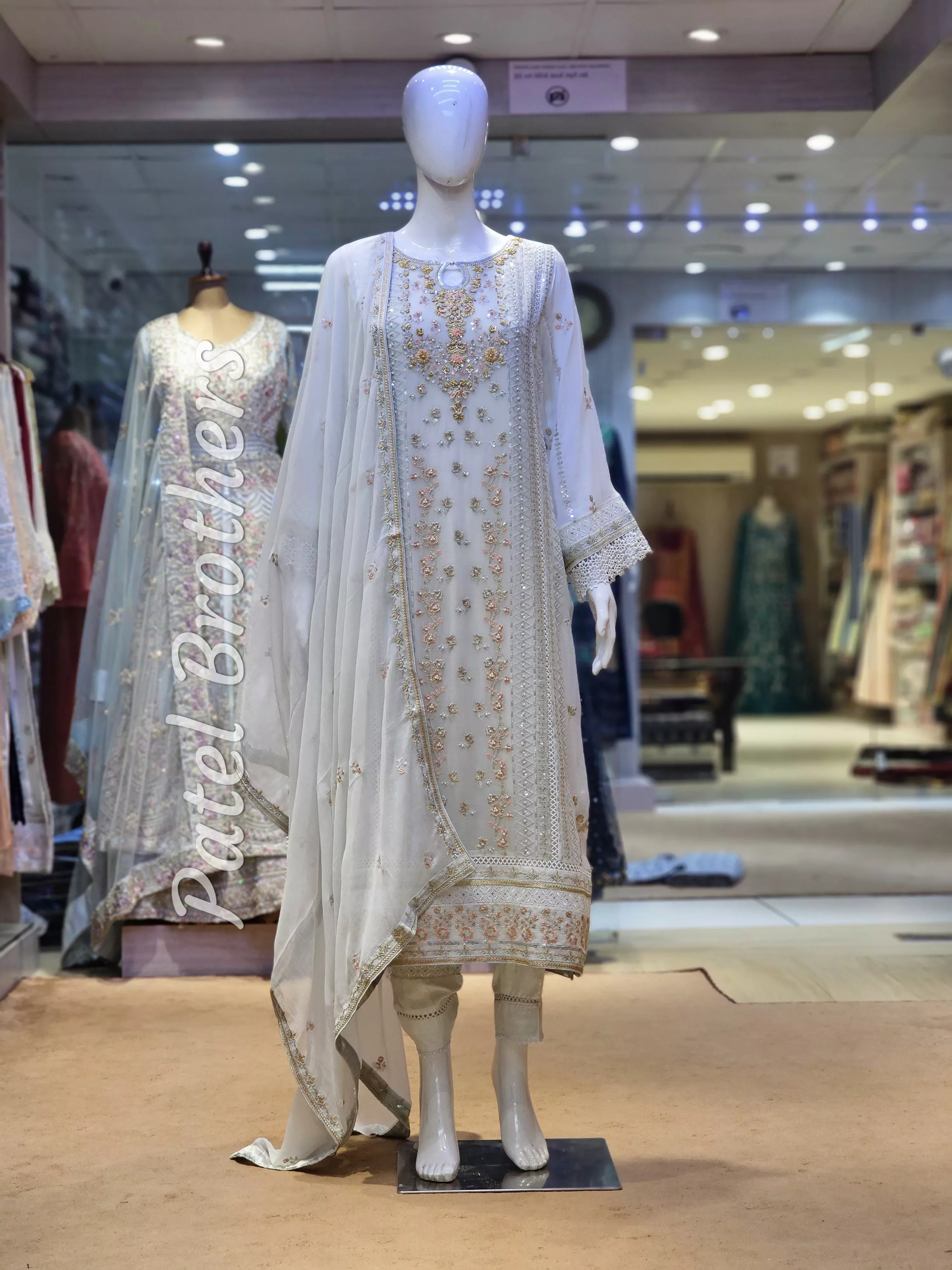 Agha Noor 3pc Chiffon Embroidered Suit ’23 | S202 - Patel Brothers NX 3 Agha Noor 3pc Chiffon Embroidered Suit ’23 | S202 - Patel Brothers NX 3