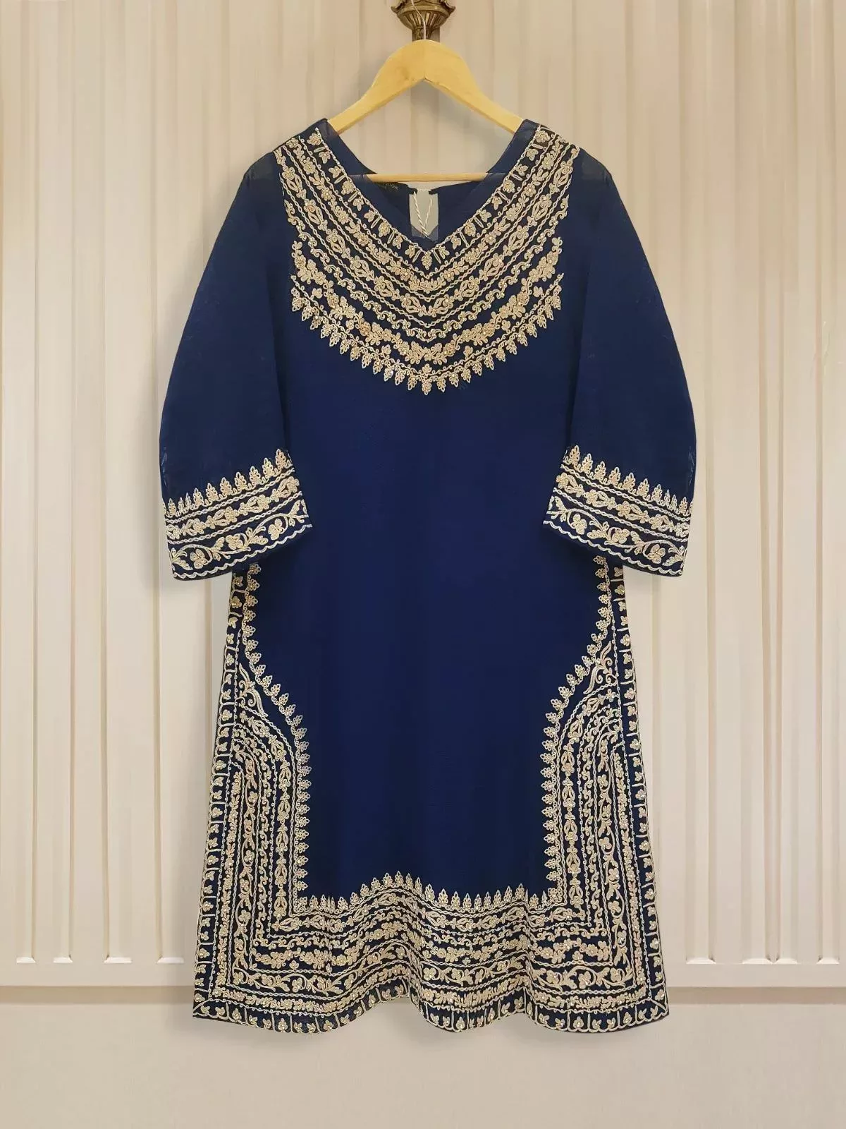 Pure Cotton Net Ari Embroidered Shirt And Pants S106448 - Patel Brothers NX 3