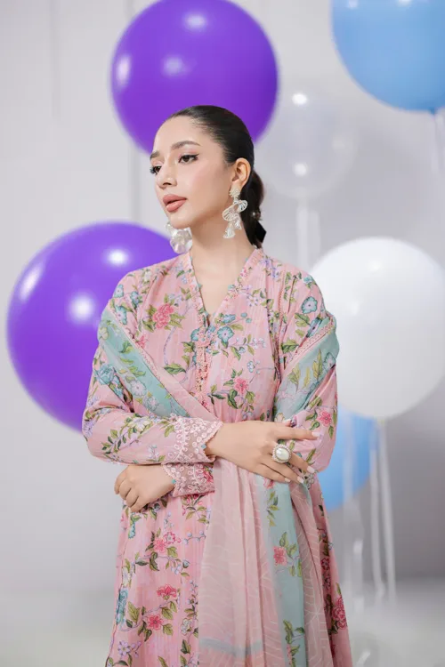 Qalamkar Qprints 25 – EM-05 (A) ZELDA | Printed Lawn Suit with Embroidered Neckline & Chiffon Dupatta - Patel Brothers NX