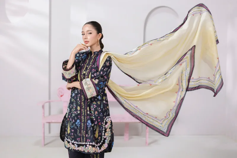 Qalamkar Qprints 25 – EM-09 (B) PAIGE | Embroidered Lawn Suit with Printed Chiffon Dupatta - Patel Brothers NX 8