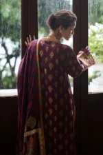 Jacquard Lawn 25′ Hemline Seraph - Patel Brothers NX 29