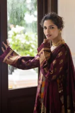 Jacquard Lawn 25′ Hemline Seraph - Patel Brothers NX 35